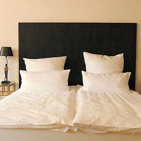 Goldenes Kreuz * ريغنسبورغ