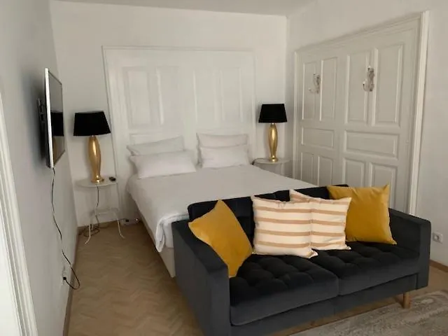 Hotel Goldenes Kreuz *